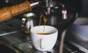 Detail pákového kávovaru