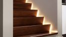 Philips Hue Lightstrip v4 na schodech