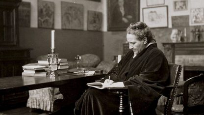 Gertruda Steinová, autorka slavného verše „a rose is a rose is a rose“