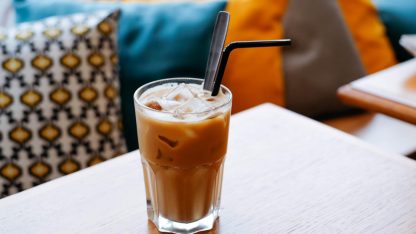 osvezujici-caffe-frappe-si-vyrobite-i-doma-pomoci-frapovace