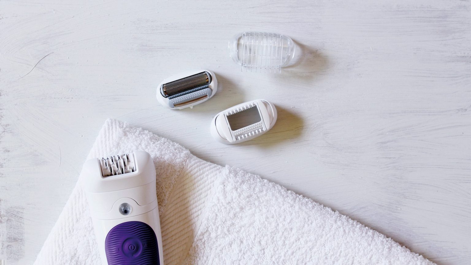 Jaký je rozdíl mezi depilátorem a epilátorem? Zboží.cz