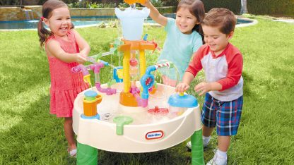 vodni-stul-tovarna-na-vodotrysky-little-tikes